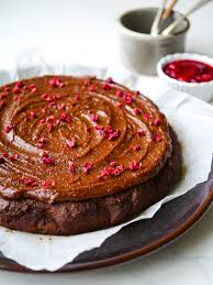 Any leftovers can be stored in a cake tin in a cool area for up to 2 days. Vegan Peanut Butter Mud Cake Nourish Every Day