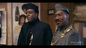 Eddie murphy spielte die beliebten revolverschnauzen der achtzigerjahre, seither landete er nur wenige hits. Der Prinz Aus Zamunda 2 2021 Synchronisationsvergleich Trailer Chris Karatsonyi Youtube