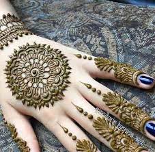 Nowadays backhand mehndi designs are in trends. Simple Gol Tikka Mehndi Designs For Hands In 2020 Mehndi Designs 2018 Beautiful Mehndi Design Mehndi Designs For Hands