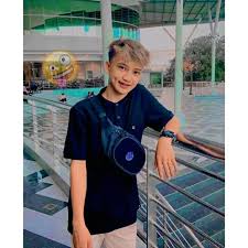 Wahyu dan dini video call and chat is a simple and easy application for you to make a fake video call with both wahyu kadeo dan dini lida of tik tok and chat live with them, enjoy calling your favorite tiktok stars wahyu kadeo dan dini lida and chat with them in an easy way, feel free and download this wahyu dan dini telepon call app for fun. 14 Ide Kk Wahyu Kadeo Kk Ku Foto Teman Foto Selebriti Artis