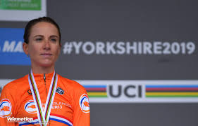 Annemiek van vleuten (born 8 october 1982) is a dutch road racing cyclist, who currently rides for uci women's team team. Strassen Wm Annemiek Van Vleuten Gewinnt Gold Nach Unfassbarem Solo