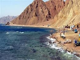 ويتميز البحر الأحمر بتنوع الحياة البحرية حيث يضم أكثر من 1000 نوع من اللافقاريات، و200 نوع من الشعاب المرجانية. Ø¯Ø±Ø¨ Ø§Ù„Ø¨Ø­Ø± Ø§Ù„Ø£Ø­Ù…Ø± Cnn ØªØ¹Ø±Ø¶ ÙÙŠÙ„Ù… Ø§ Ø¹Ù† Ø§Ù„ØºØ±Ø¯Ù‚Ø© Ù…ØµØ±Ø§ÙˆÙ‰