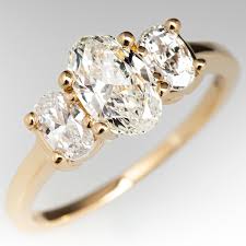 An oval diamond ring from the sylvie collection take beauty to a new level. Yellow Gold Oval Cut Diamond Three Stone Engagement Ring Center 78ct L Si2 Gia