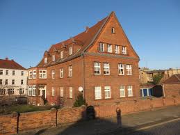 Finden sie ihr neues zuhause auf athome. 4 Zimmer Wohnung Zu Vermieten Bahnhofstrasse 35 39576 Hansestadt Stendal Stendal Kreis Mapio Net