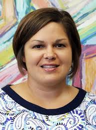 Lisa Duggins's Instagram, Twitter & Facebook