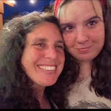 Hoping to find someone who can per sit my elderly PUG for 1 week if not 2.  Please feel free to message me if you are interested or know someone who  can.