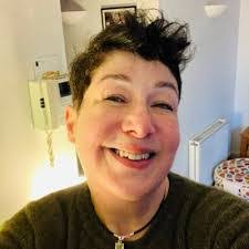 Chris Rossiter's Instagram, Twitter & Facebook