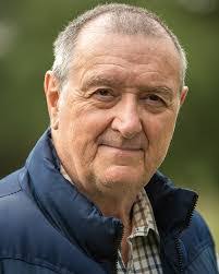 Charlie Downes's Instagram, Twitter & Facebook