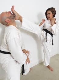 Pin By Jluigi On Leo S Girls Women Karate Martial Arts Women Martial Arts Girl