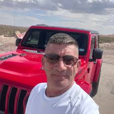 Love is in the air and the best way to say “let's get it on…” is with a  JibJab Valentine's Day eCard! How to make a JibJab Video eCard: 1. Choose  your