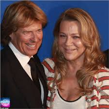 All the more beautiful and radiant is his own family life. Schlagerspass Hansi Hinterseer Und Seine Frau Romana In Facebook