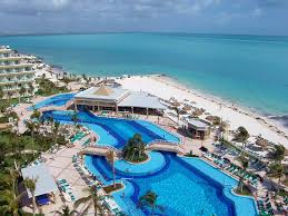 Isla mujeres, mexico is a beautiful, sleepy little island located off the coast of cancun in the riviera maya. Cancun All Inclusive Hotels And Resorts Information And Bookings