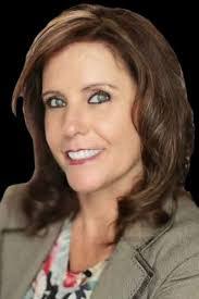 Sandy Baucom's Instagram, Twitter & Facebook