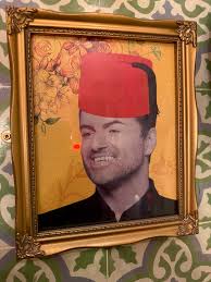 Anyone going to be in Glasgow this Saturday? 😉😉😉❤️❤️❤️ PS: Here's a  photo of my old pal George wearing a fez
