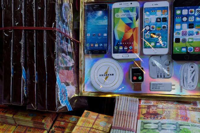 iPhones for the Dead — Material Goods and the Chinese Afterlife