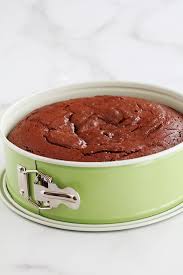 Gateau Au Yaourt Au Chocolat Recette En 2020 Gateau Yaourt Chocolat Yaourt Au Chocolat Gateau Yaourt