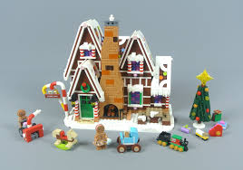A treasure chest of magical details, this amazing model features frosted roofs with colorful candy. Review 10267 Gingerbread House Brickset Lego Set Guide And Database