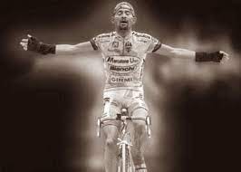 In life, as in the mountains, his graft to the top preceded a. L Ombra Della Camorra Sulla Morte Di Marco Pantani Napolitan It