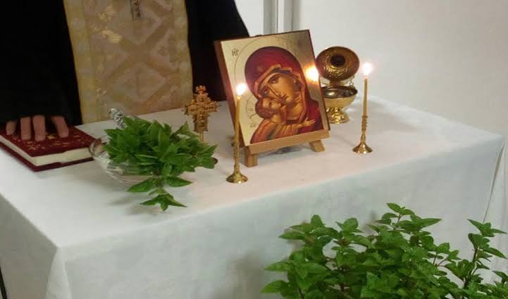 Αγιασμός στα σχολεία εν μέσω πανδημίας - Τι αλλάζει με τη νέα σχολική χρονιά για την προσευχή και τις εθνικές εορτές - Ορθοδοξία News Agency
