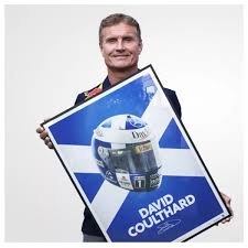 182 cm entsprechen 5 fuß und 12 zoll. David Coulthard Poster Helm 2000