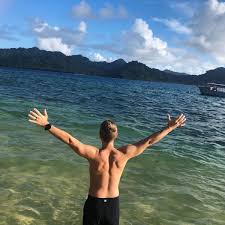 Delia DAmbra on X: Happy Birthday to my best friend and the man who  shared a day-old microwaved Olive Garden break stick with me in bed last  night while we browsed for