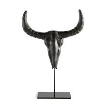 Le Trophee Tete De Buffle Ugoya Proposez A Votre Interieur Une Deco Pleine D Imagination Au Dessus De La Cheminee Da En 2020 La Redoute Interieurs Buffle Noir Deco