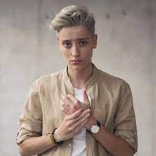 What S On Your Mind Sweetheart Repost Rommel Anna Androgynous Androgynousmodel Andronation Tomboy Tom Androgynous Models Tomboy Model Tomboy Fashion