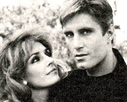 Espion Modèle (Cover Up)