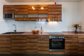 Küche 3 meter ab sofort zu verkaufen ohne spülmaschiene. Irish Whiskey Themendoppelzimmer Fewo Ferienwohnung Mit Sudbalkon In Hopfen Am See Im Vitusfort Gastehaus Am Hopfensee