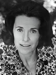 Katherine MacGregor (born Dorlee Deane McGregor; January 12, 1925