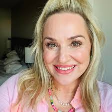 Sharlene Hood's Instagram, Twitter & Facebook