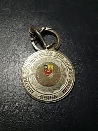 اونيۏرسيتي ڤنديديقن سلطان إدريس is a public university in the town of tanjung malim, perak in malaysia. Old Key Chain Maktab Perguruan Sultan Idris 1972 Antiques Vintage Collectibles On Carousell