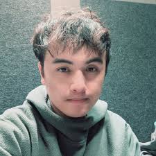 台灣不用這麼麻煩，直接上銀行二樓就好🤣