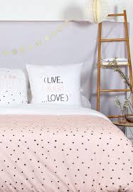 Parure De Lit Scandinave Joy En 100 Coton Pour Un Lit 2 Personnes 240x220cm La Parure De Lit Scandinave Parure De Lit Scandinave Parure De Lit Linge De Lit