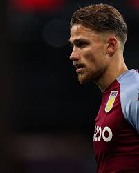 EXCL: 🚨 Matty cash is set to follow John Mcginn in signing a reduced  contract to help Aston Villa. Unai emery admires Matty Cash and is  delighted with the defenders commitment to #