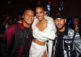 To connect with kylian mbappé, join facebook today. Cindy Bruna Fete Ses 25 Ans Avec Kylian Mbappe Neymar Et Tina Kunakey Elle