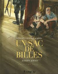 Il semblait inconcevable de passer après jacques doillon et son adaptation en 1975, mais la version 2017 de un sac de billes profite d'une étonnante fraîcheur qui en fait un divertissement globalement. Amazon Fr Un Sac De Billes Tome 2 Deuxieme Partie Bailly Vincent Kris Bailly Vincent Livres