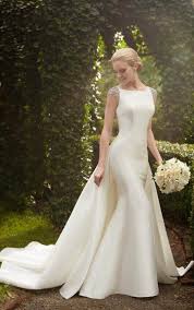 Lace detachable train for wedding dress, romantic bridal overskirt in soft lace mimetik 5 out of 5 stars (1,737) sale price £135.29 £ 135.29 £ 150.32. Bridal Gowns Wedding Dress With Detachable Train Martina Liana