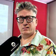 Darren, Keri and Sky, 22 Oct Suncoast Casino welcomes new management · East  Coast Radio