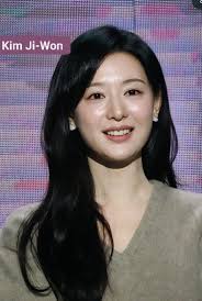 Beauty 🥰 Kim Ji-Won KimJi-Won Ji-