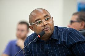 Corpo de Policial morto em tiroteio está sendo velado na Câmara