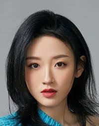 Hui Han's Instagram, Twitter & Facebook