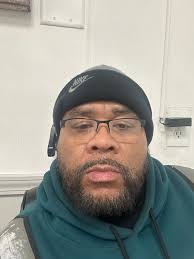 Heyyy truckers heyyyy.. me vs me.. today my birthday yall 38🔥