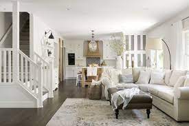 Much like a french girl's disheveled bangs and red lipstick — flawlessly applied avec, well, her finger — french country interior design is effortlessly chic in all the right ways. How To Infuse Your Home With French Country Charm
