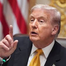 Vehicle collides with AES pole in Clark County