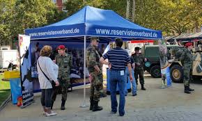 Das faltzelt ist leicht und in wenigen minuten schnell aufgebaut. Pro Tent Gmbh Zelt Und Messebau Systeme Aus Hadamar Niederzeuzheim Faltzelte Eventbranchenverzeichnis De