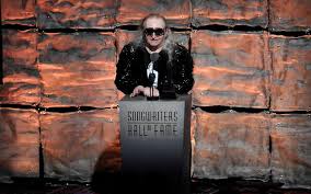 A true music legend, and arguably the bloke who unwittingly created the 'power ballad'. Gn7wsm9a2zt Qm