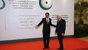 Jokowi juga meminta masyarakat internasional membantu penyelesaian konflik dan penjajahan yang masih terjadi di palestina itu. Bahas Soal Yerusalem Jokowi Telepon Presiden Palestina Nasional Tempo Co