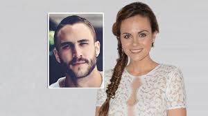 Luego de que laura carmine diera a conocer su rompimiento con adriano zendejas en redes sociales, por primera vez, la actriz habla sobre este tema en. Laura Carmine Consiguio Nuevo Novio En 3 Meses Y Tambien Es Mas Joven Que Ella Tvnotas Irresistible