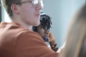 Student Association Senate approves wage and stipend increases for SA  employees